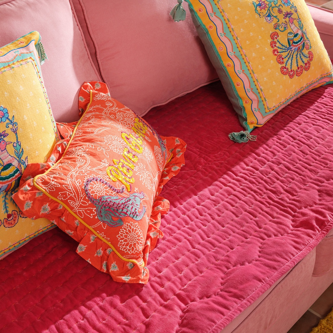 Okhla El İşi Püsküllü Kapitoneli Pamuk Kadife Koltuk Matı 85x185 Cm Fuşya