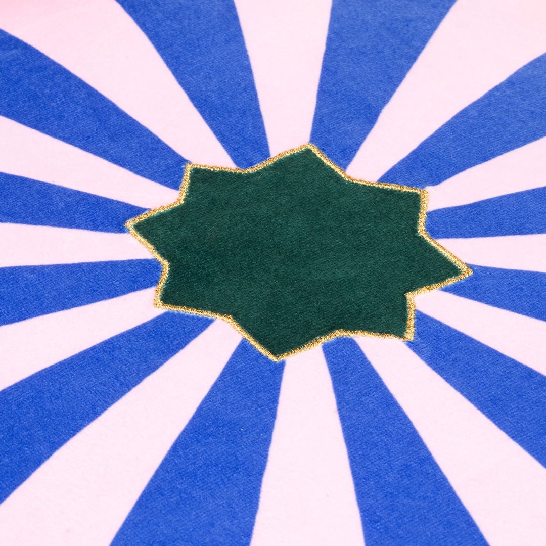 Hansı Dijital Baskılı Dolgulu Kırlent 40 Cm Renkli