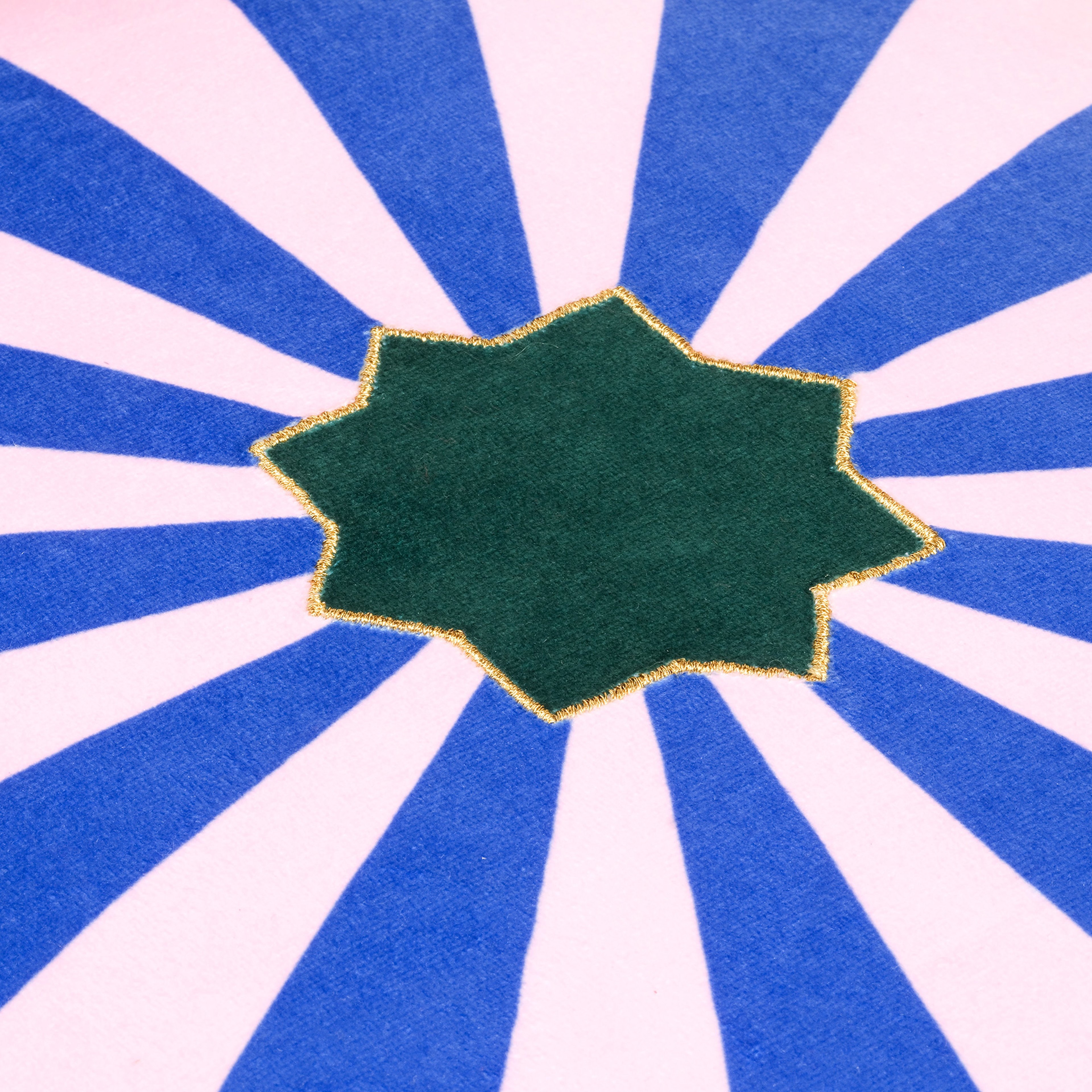 Hansı Dijital Baskılı Dolgulu Kırlent 40 Cm Renkli