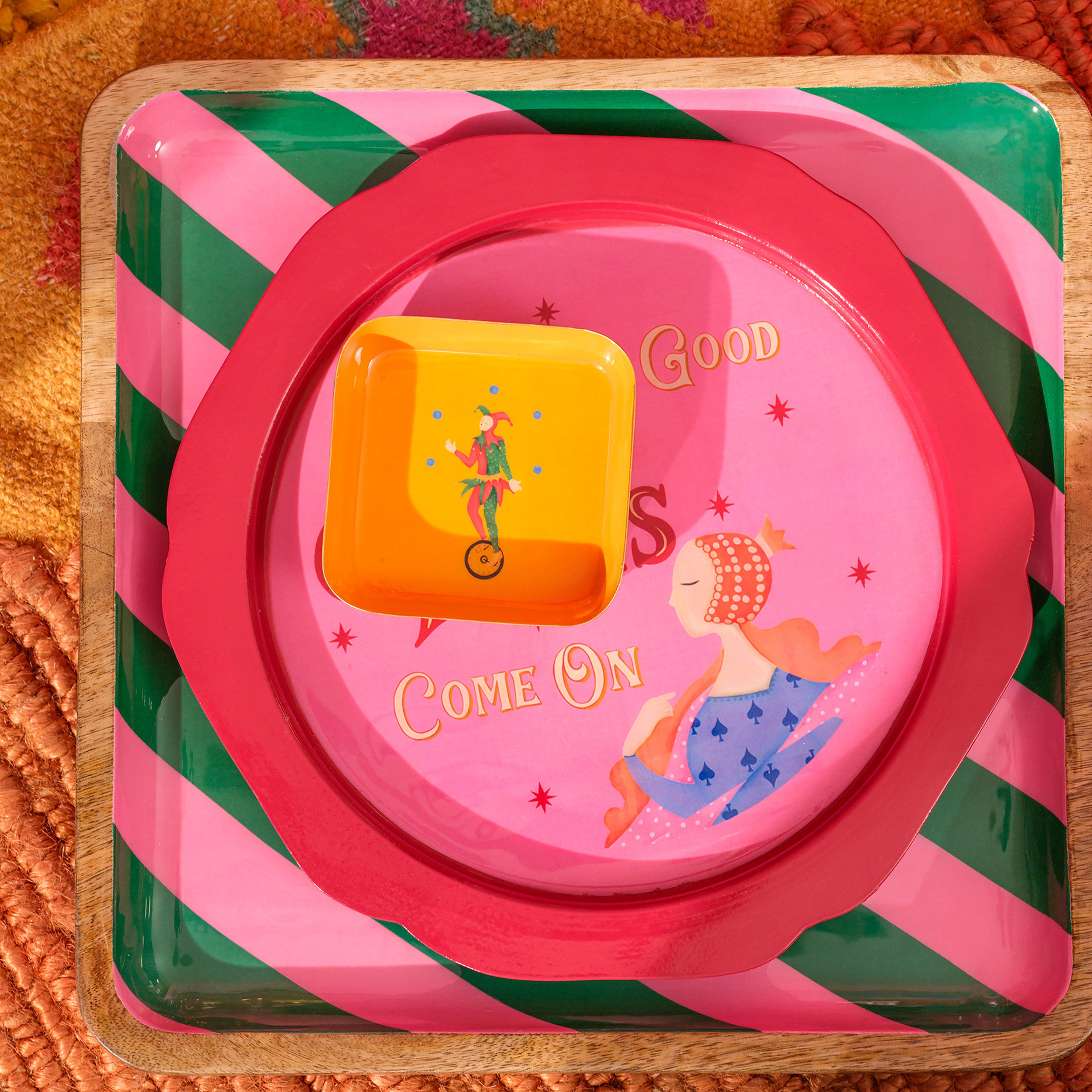 Nanpur Demir Dekoratif Tepsi 26x26x2 Cm Kırmızı