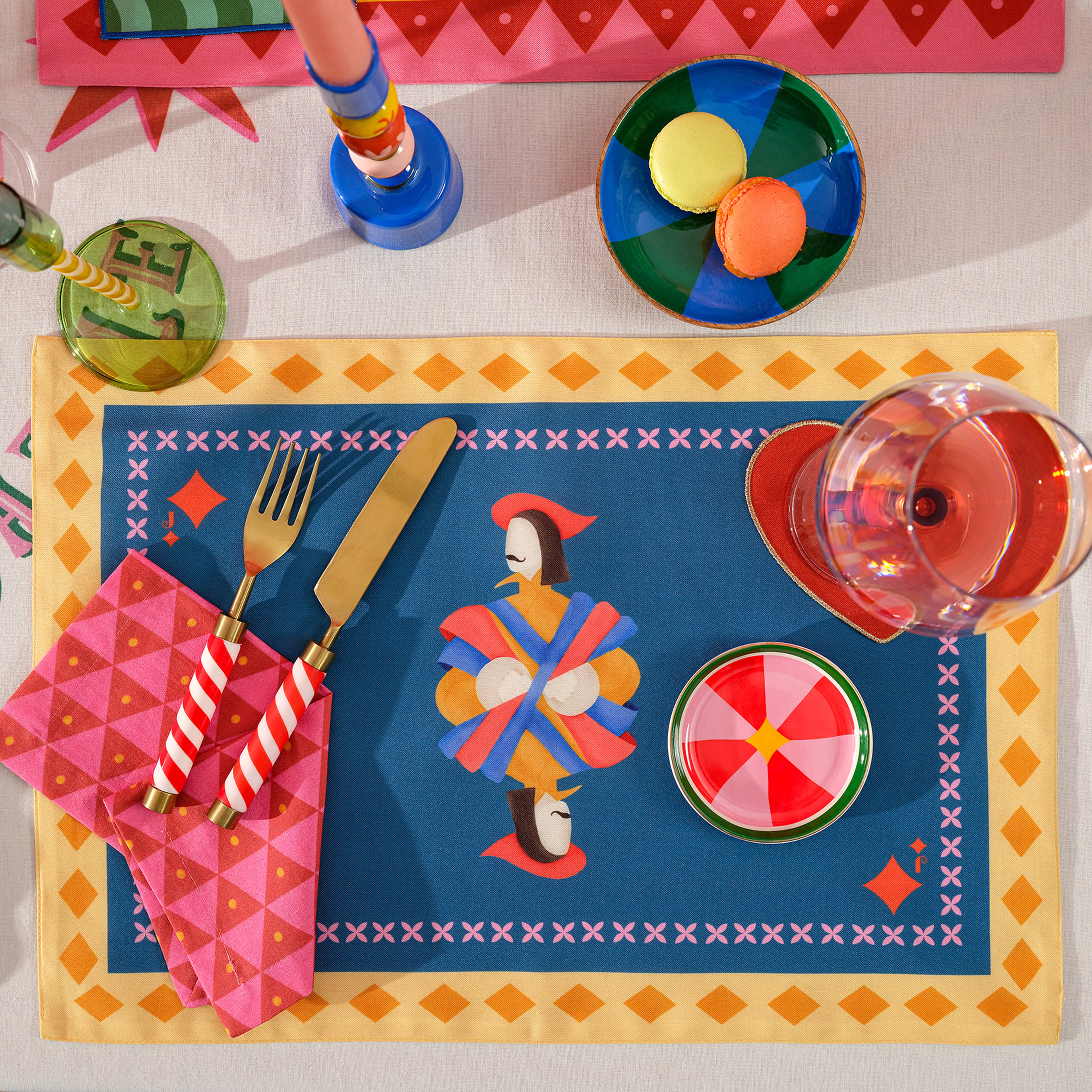 Nilüfer Dijital Baskılı Polyester Amerikan Servis 35x50 Cm Sarı