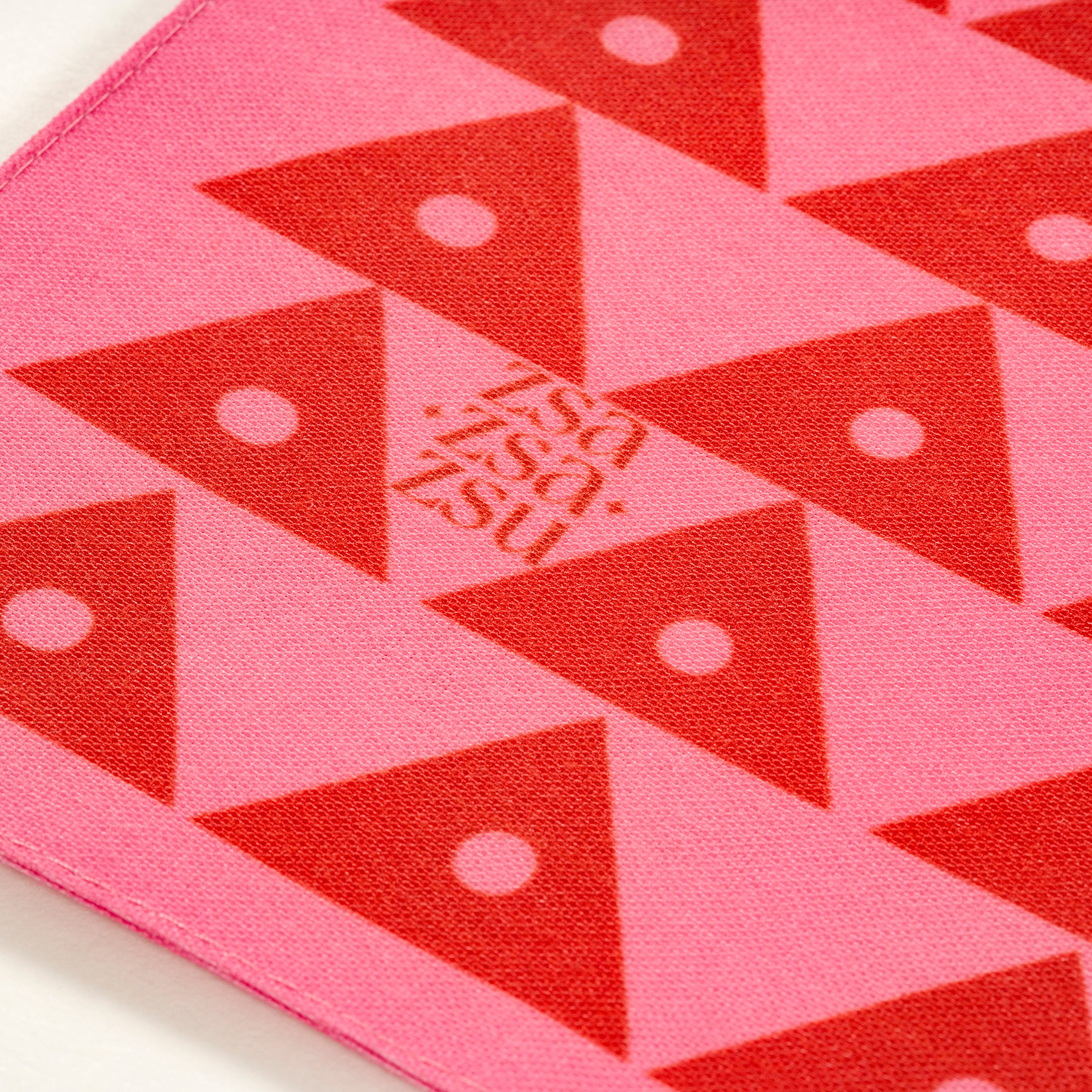 Nilüfer Dijital Baskılı Polyester Amerikan Servis 35x50 Cm Pembe