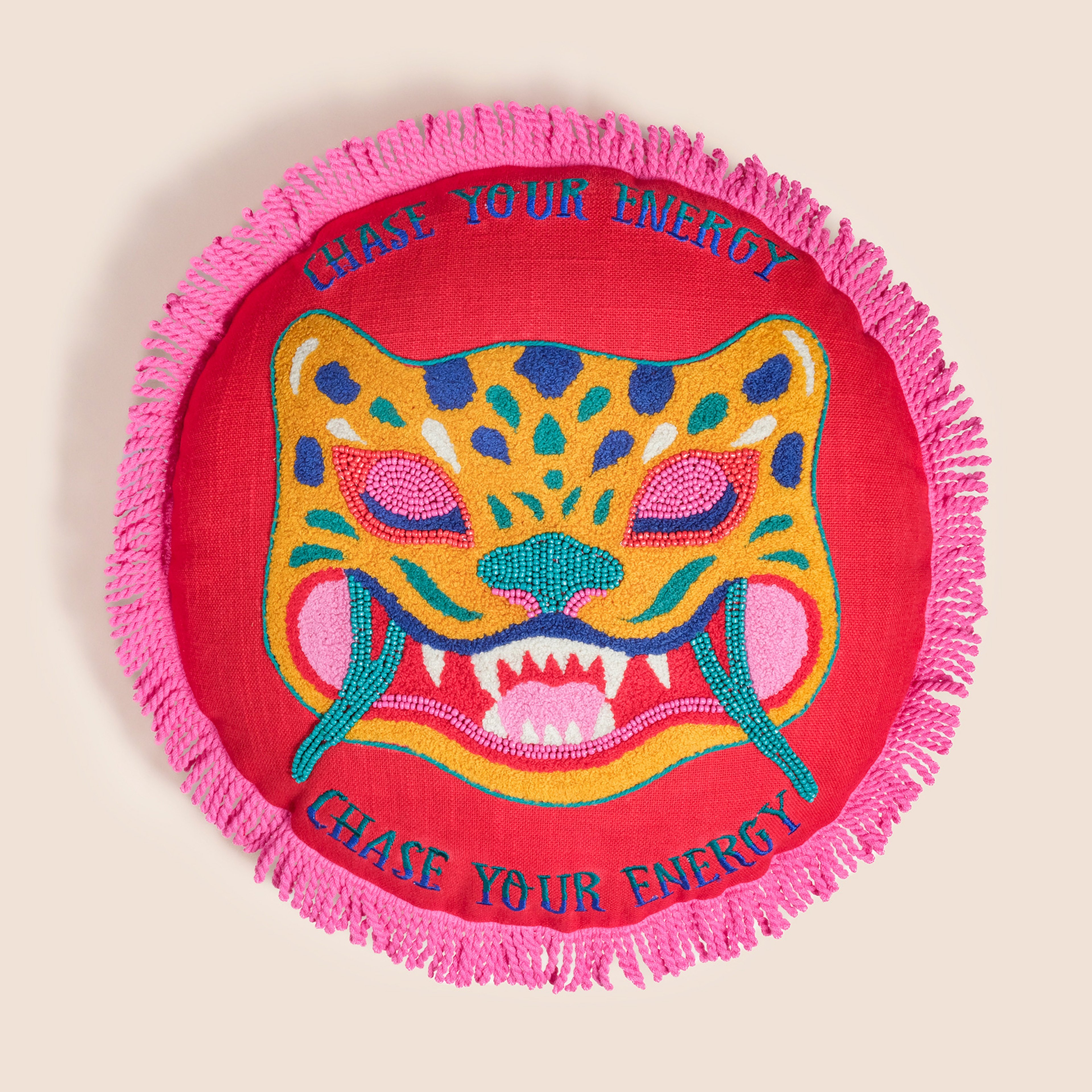 Ghunı Saçaklı Nakışlı Pamuk Dolgulu Kırlent 40 Cm Kırmızı