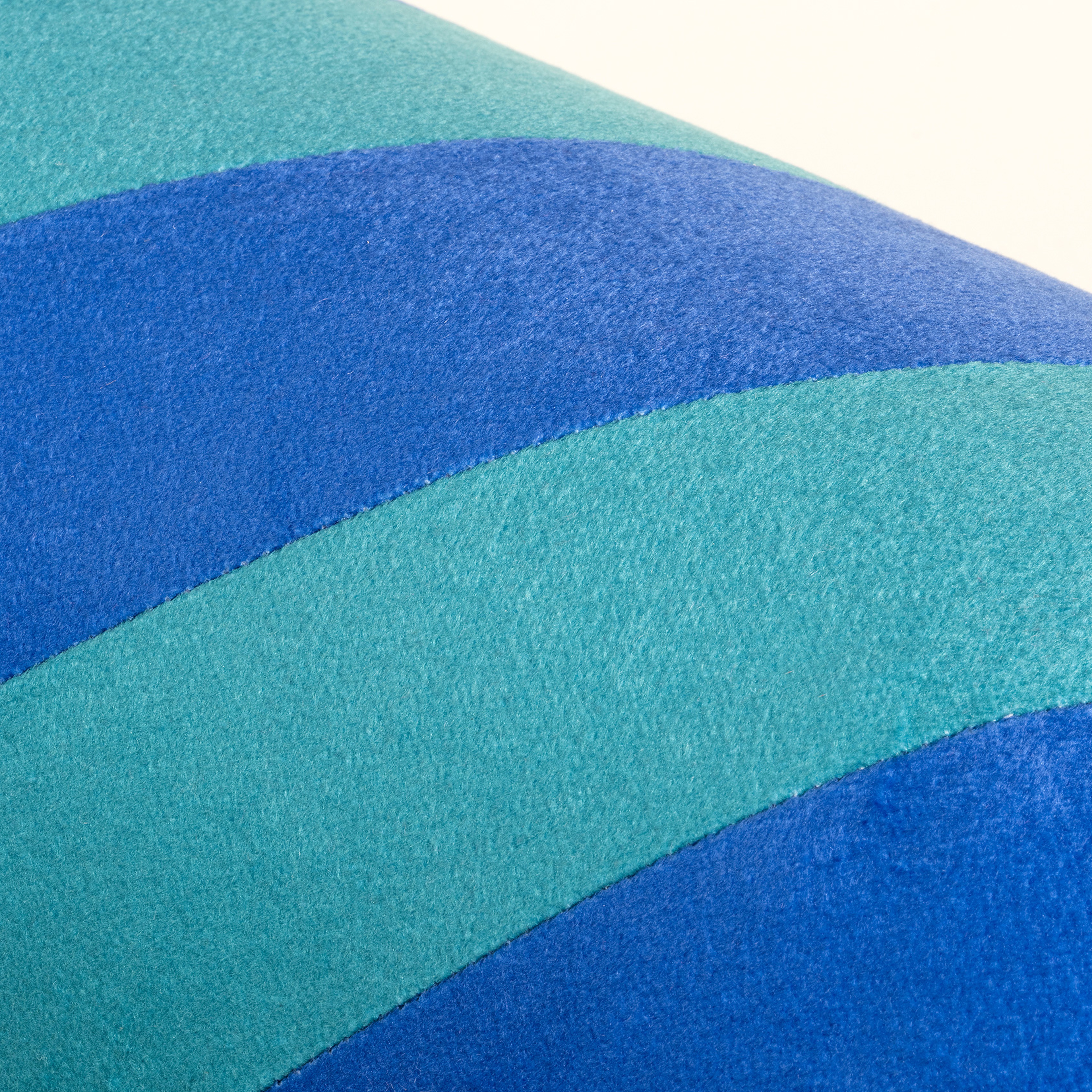 Hansı Verevli Fırfırlı Dolgulu Kırlent 17x60 Cm Mavi - Yeşil