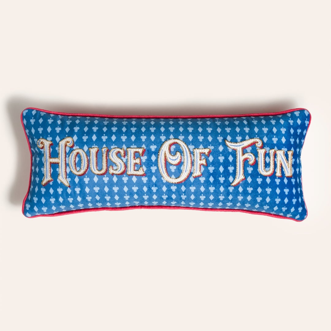 Hansı Dijital Baskılı Nakışlı Dolgulu Kırlent 20x55 Cm Mavi