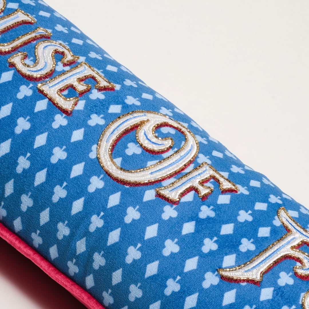 Hansı Dijital Baskılı Nakışlı Dolgulu Kırlent 20x55 Cm Mavi