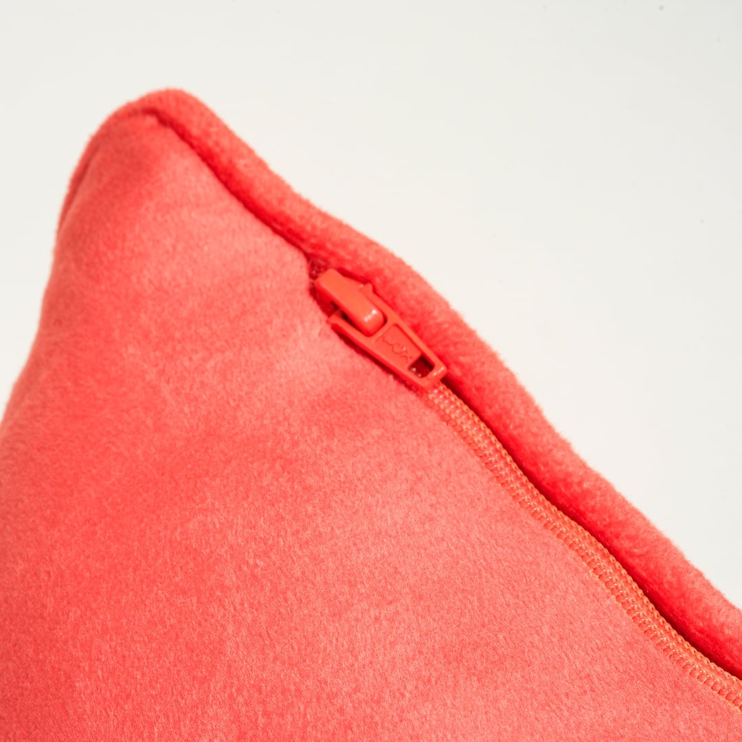 Hansı Dijital Baskılı Nakışlı Dolgulu Kırlent 20x55 Cm Kırmızı