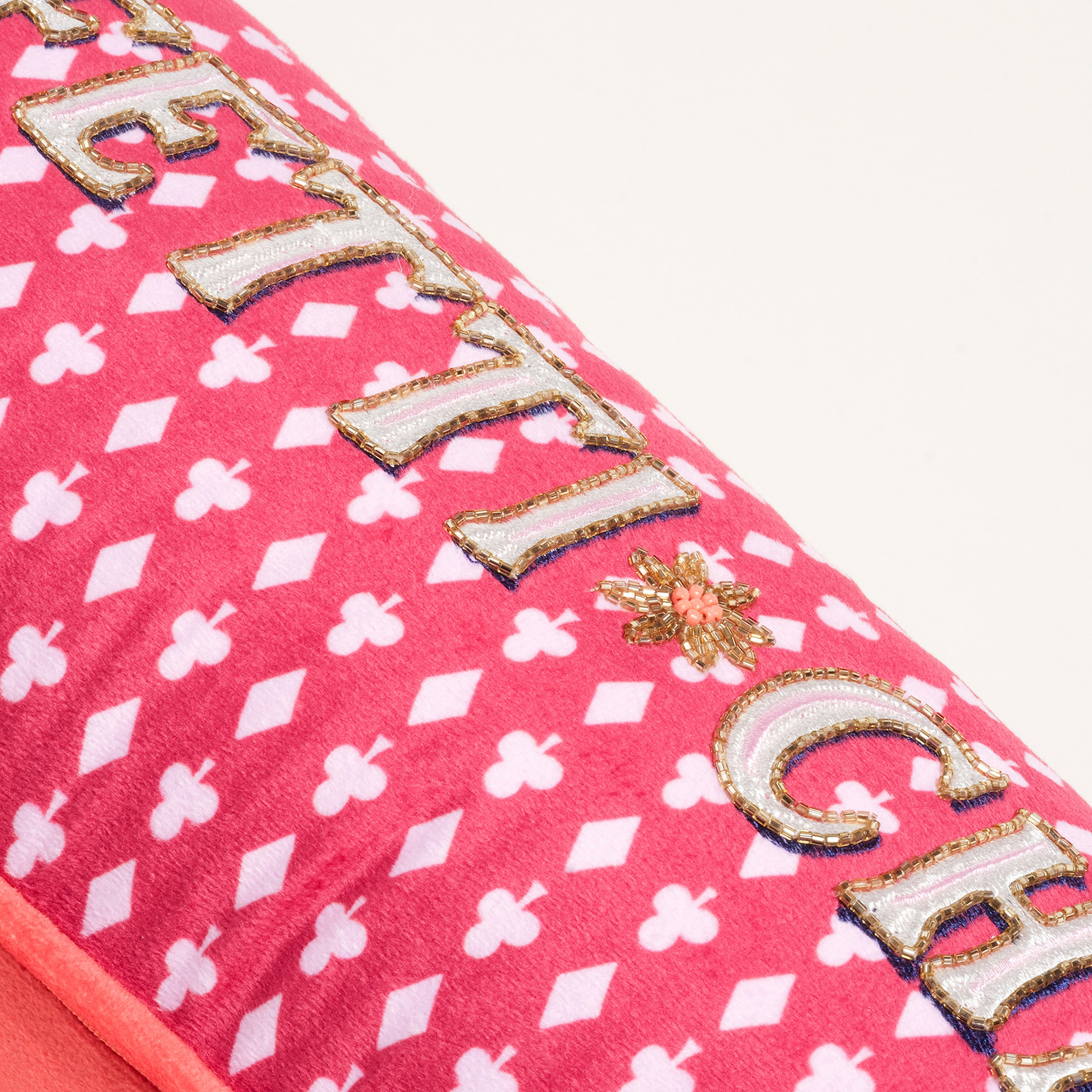 Hansı Dijital Baskılı Nakışlı Dolgulu Kırlent 20x55 Cm Kırmızı