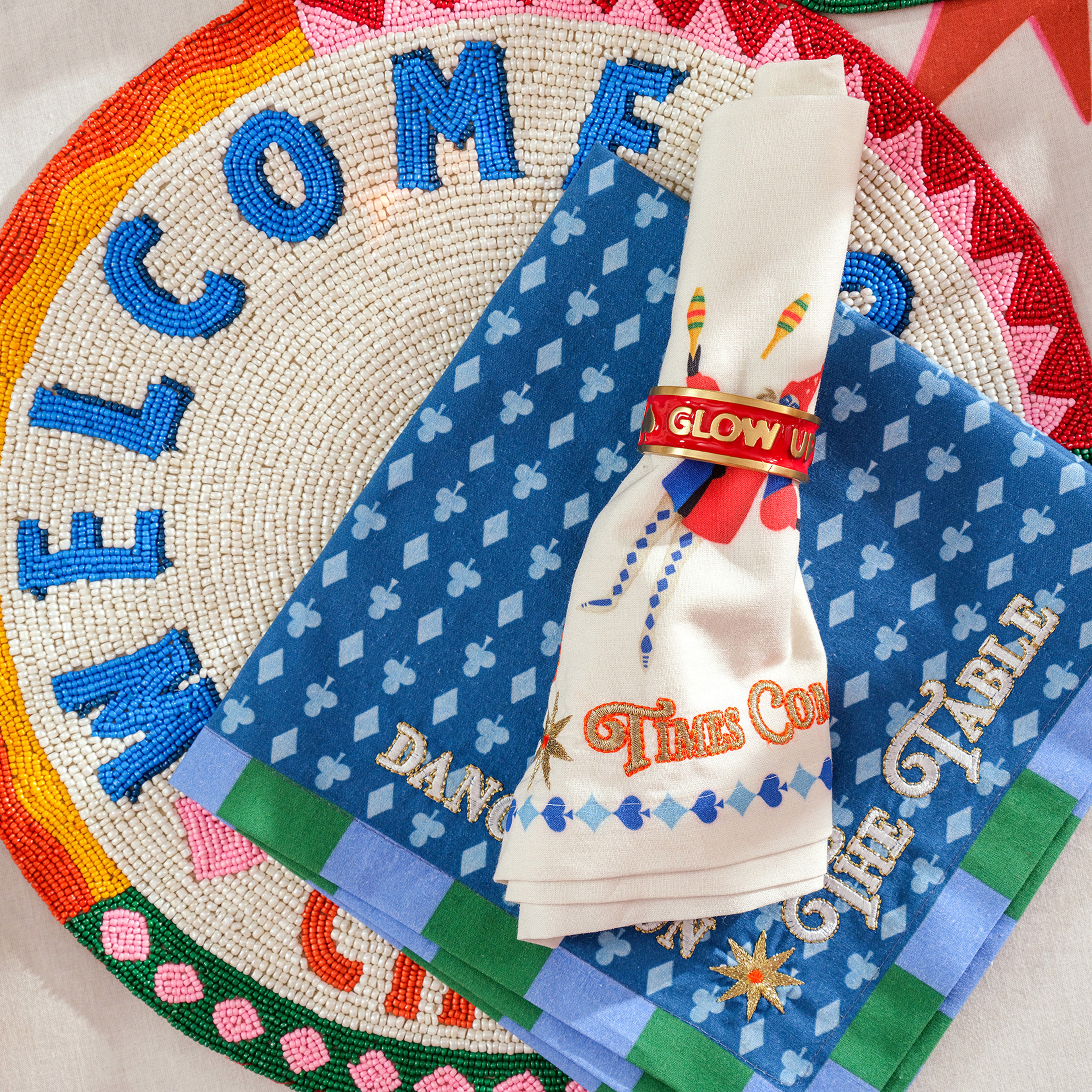 Dadrı Cam - Polyester Amerikan Servis 35 Cm Beyaz