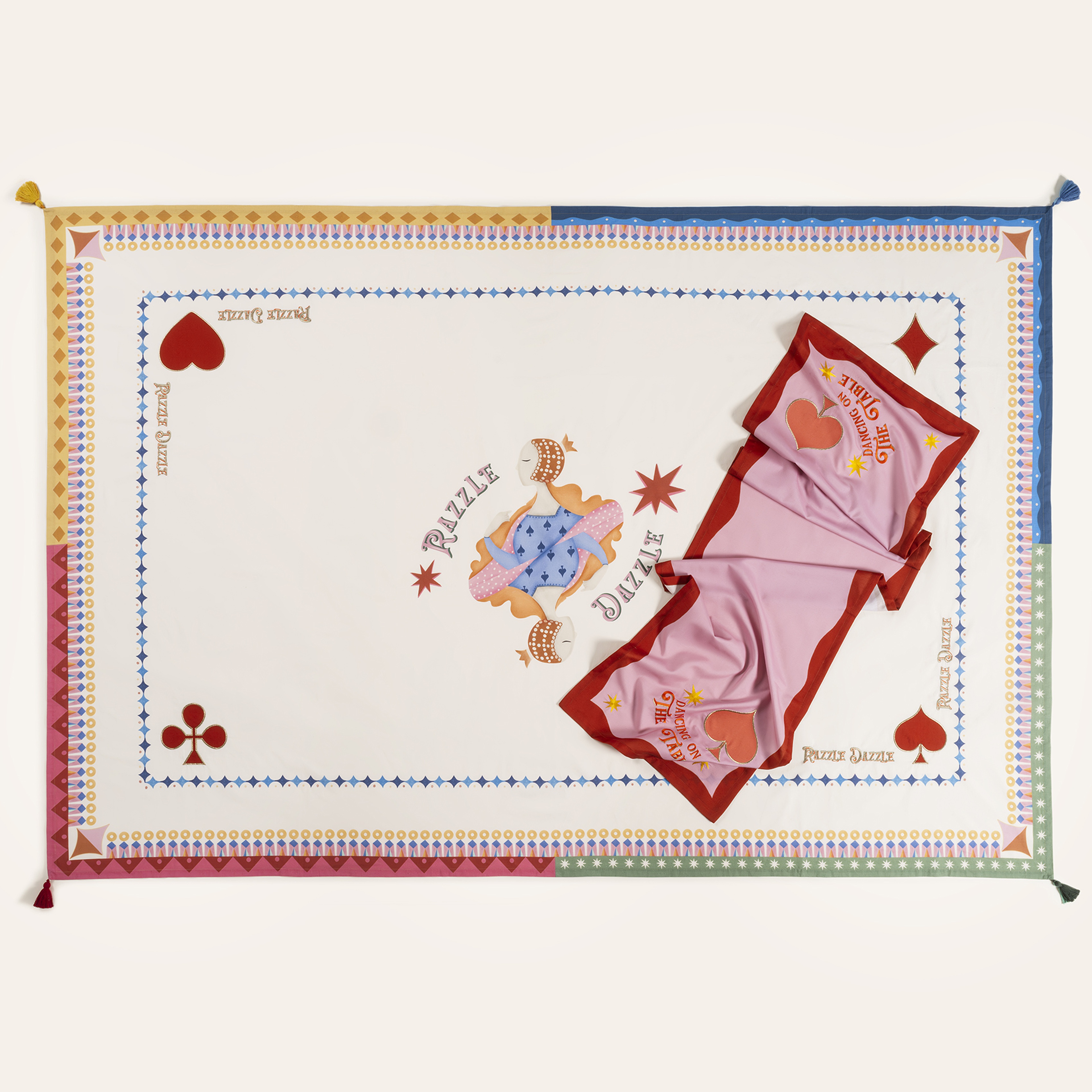 Nilüfer Dijital Baskılı Püsküllü Nakışlı Pamuk Masa Örtüsü 160x240 Cm Ekru