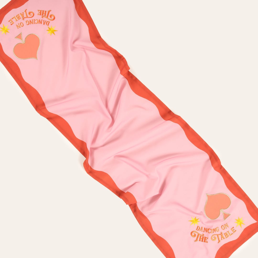 Nilüfer Dijital Baskılı Nakışlı Polyester Runner 50x180 Cm Pembe
