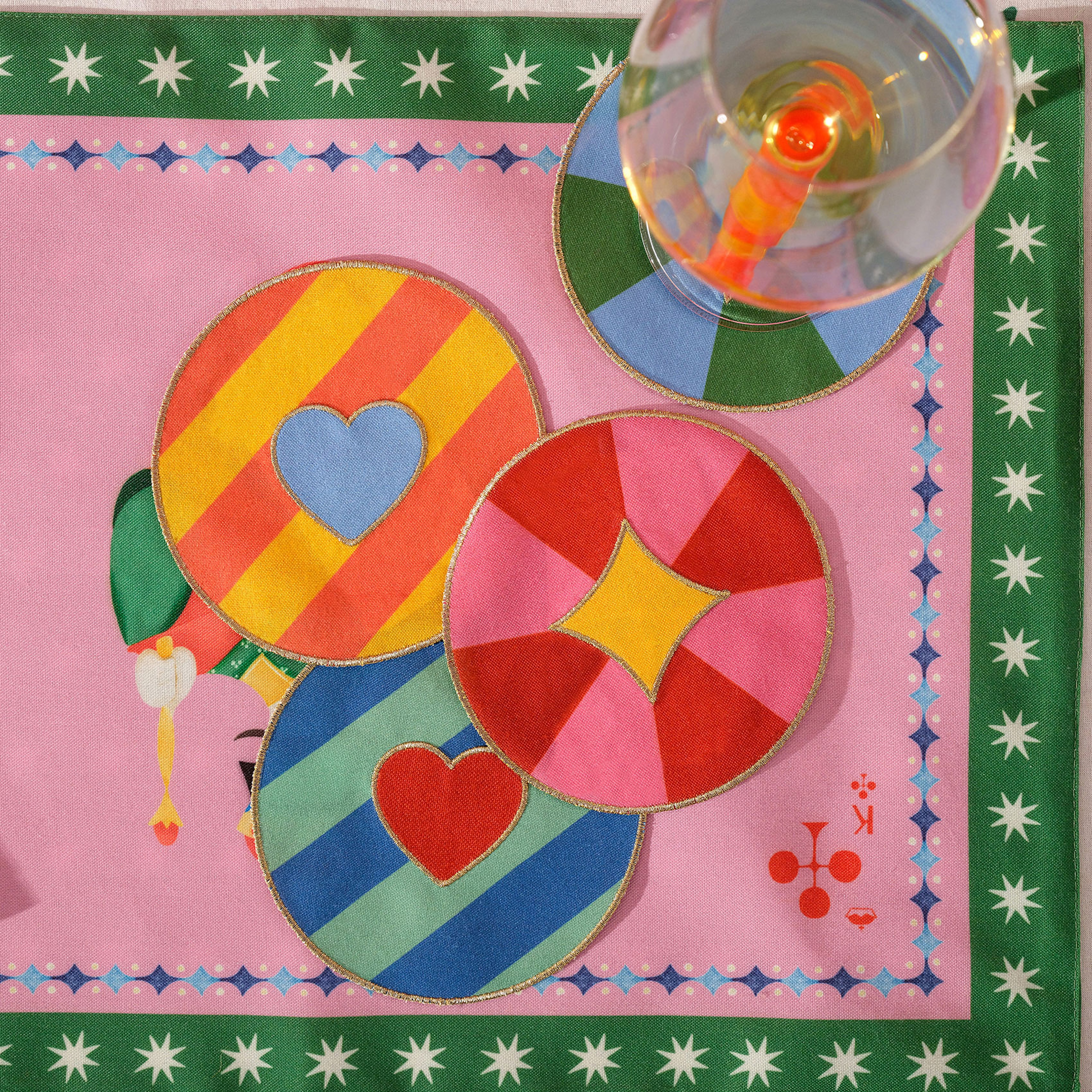 Nilüfer Dijital Baskılı Nakışlı Polyester Bardak Altlığı 13 Cm Renkli