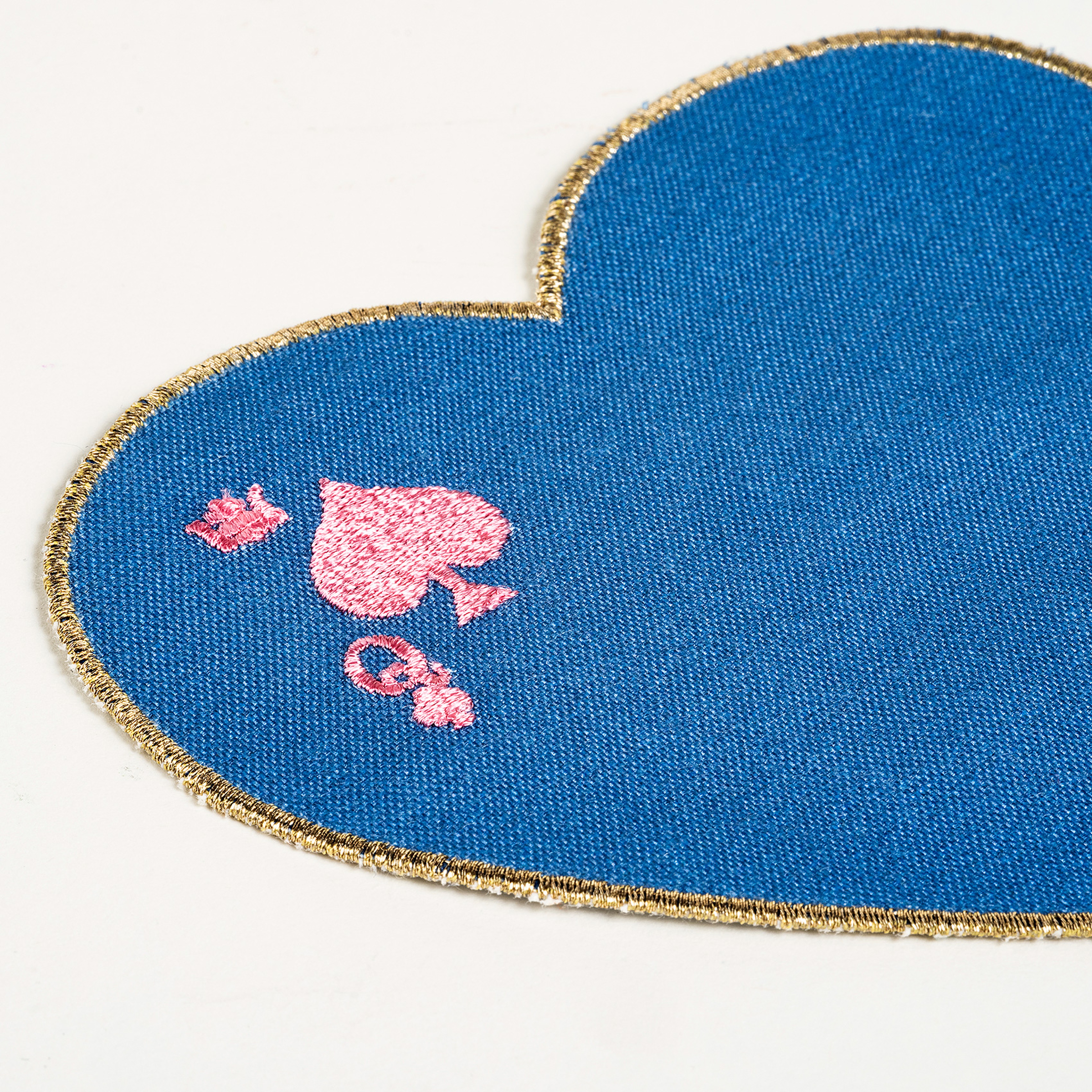 Nilüfer Dijital Baskılı Nakışlı Polyester Bardak Altlığı 13x13 Cm Renkli