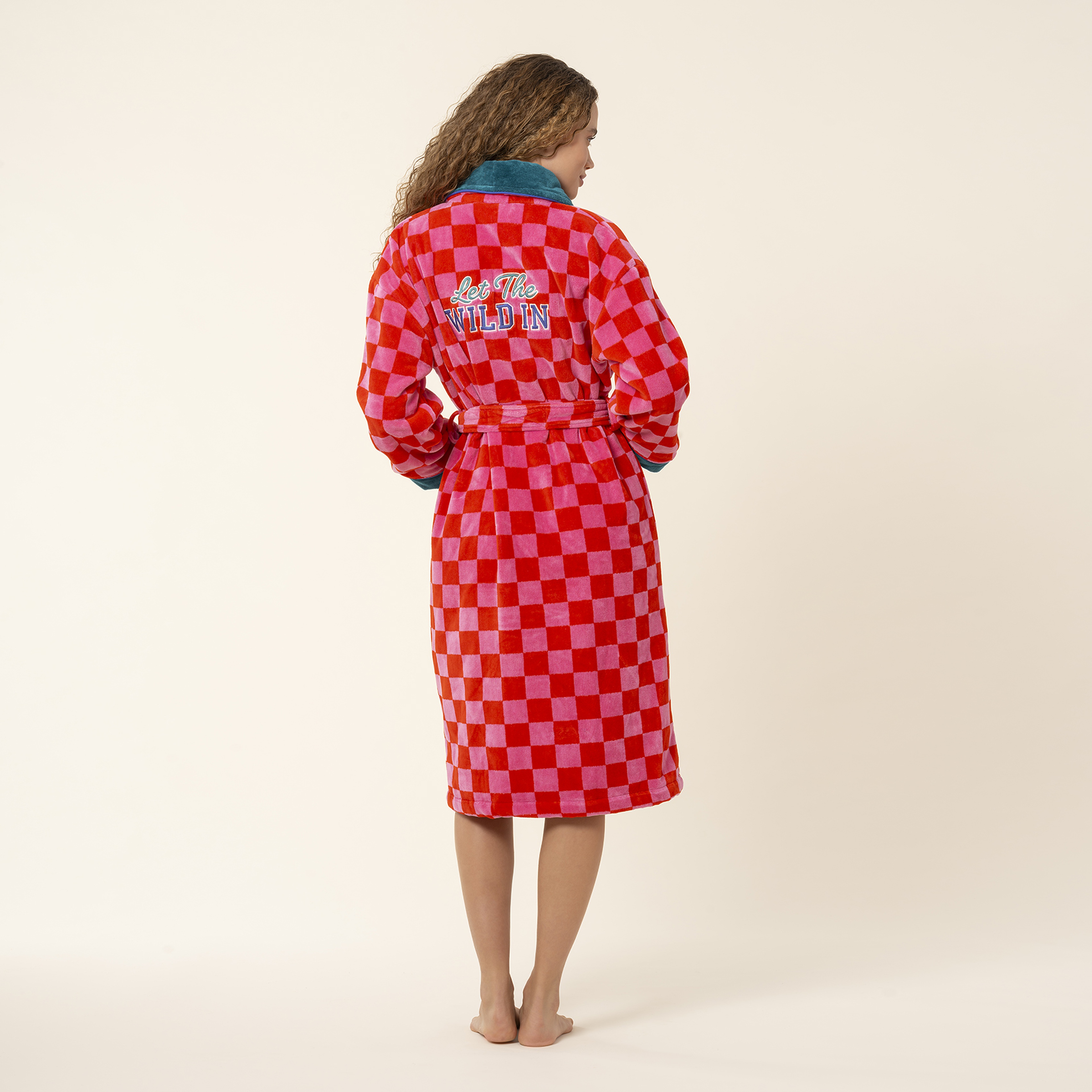 Tabea Nakışlı Kadife Pamuk Bornoz - Pembe - Kırmızı