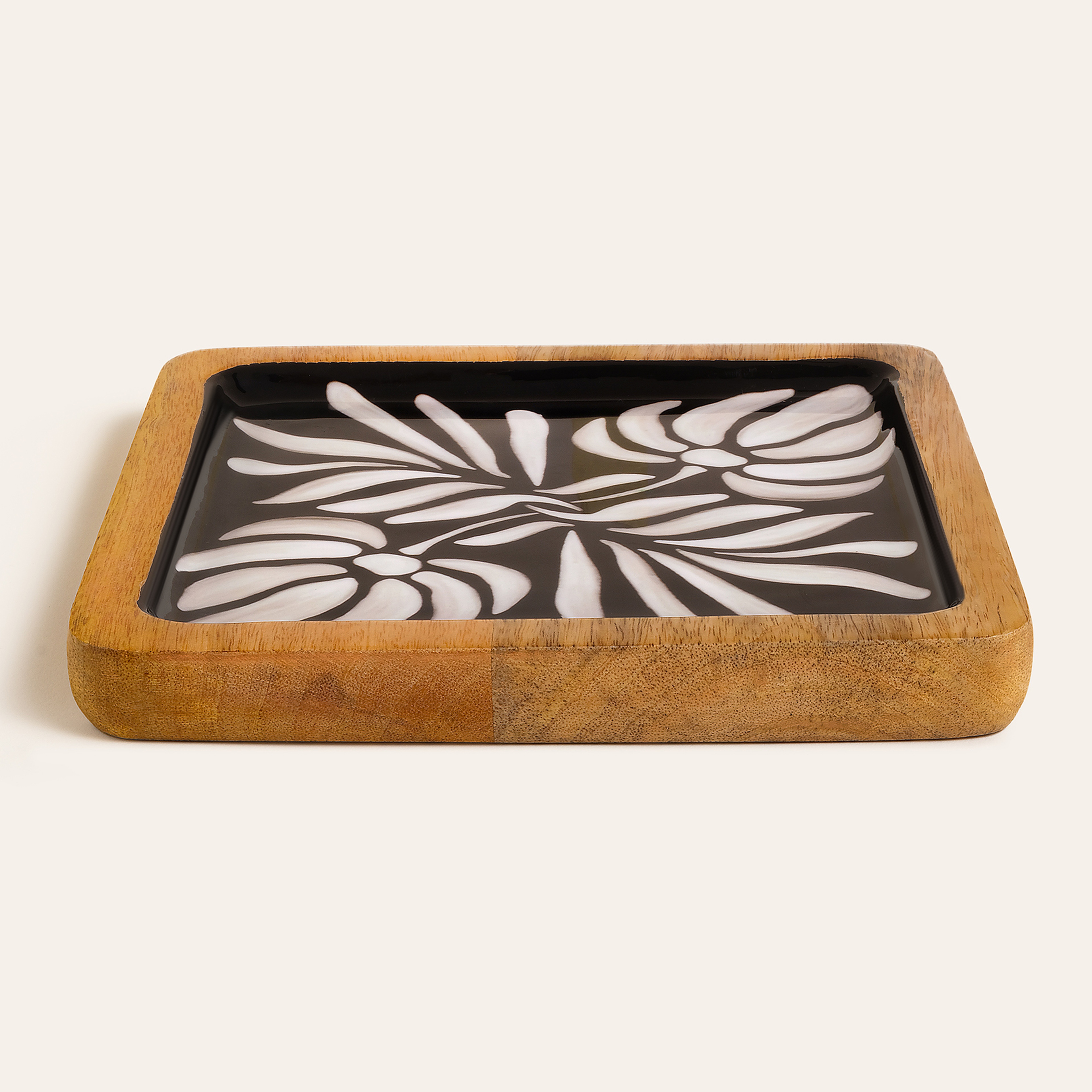 Lakrı Mango Ağacı Tepsi 20x20x2.5 Cm Siyah