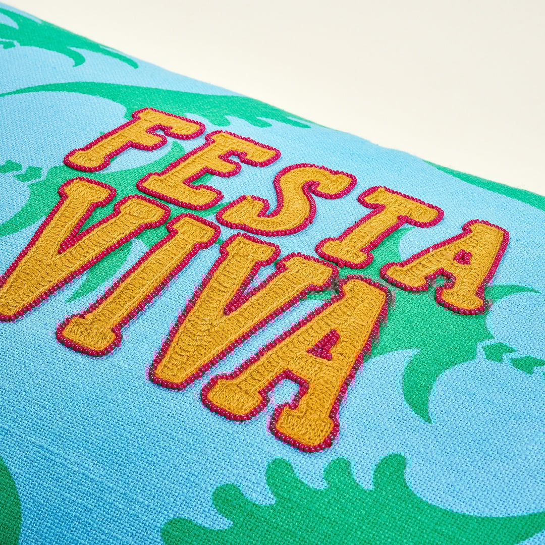 Hansı Dijital Baskılı Püsküllü Nakışlı Pamuk Dolgulu Kırlent 30x55 Cm Yeşil - Mavi