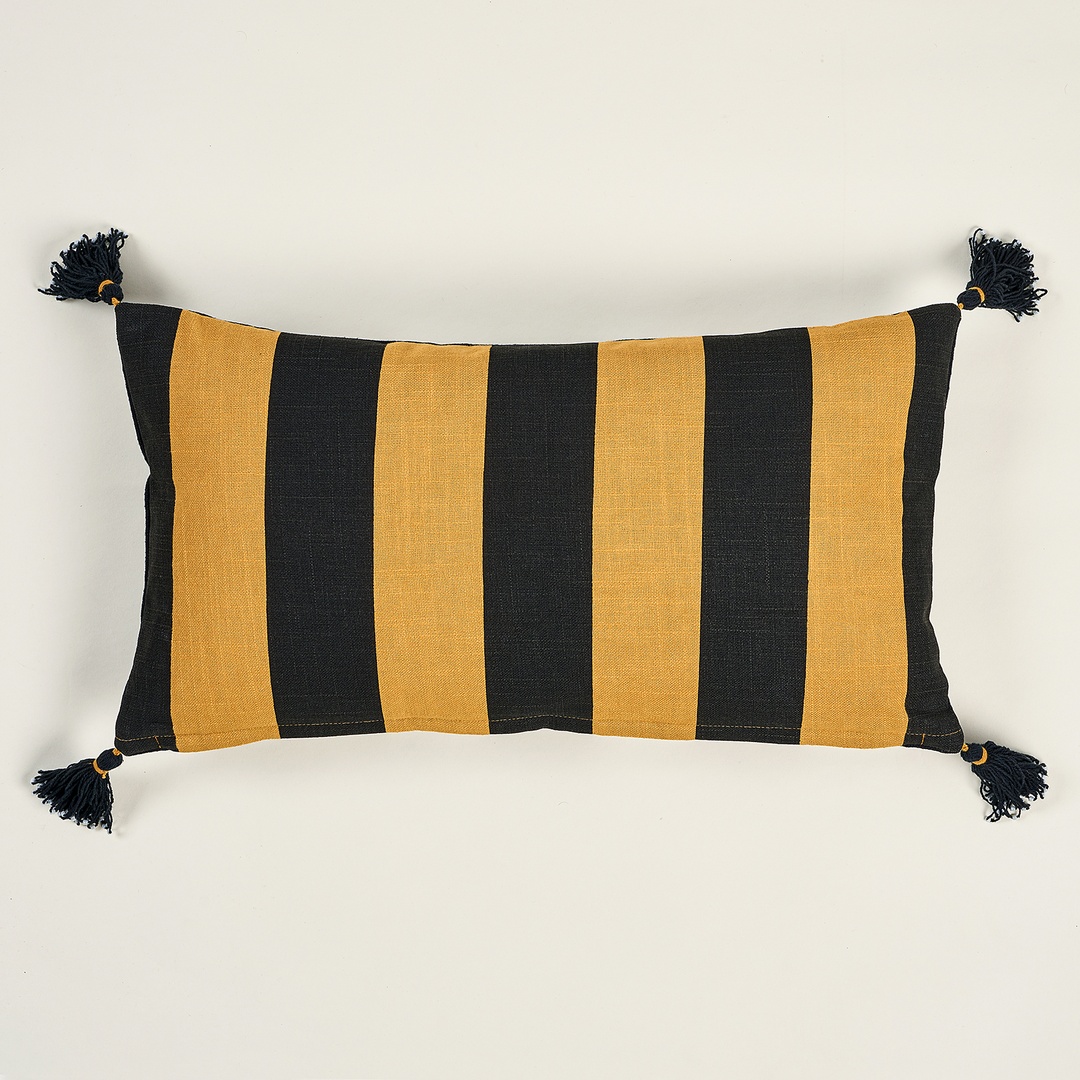 Ghunı Aplikeli Pamuk Dolgulu Kırlent 30x55 Cm Siyah