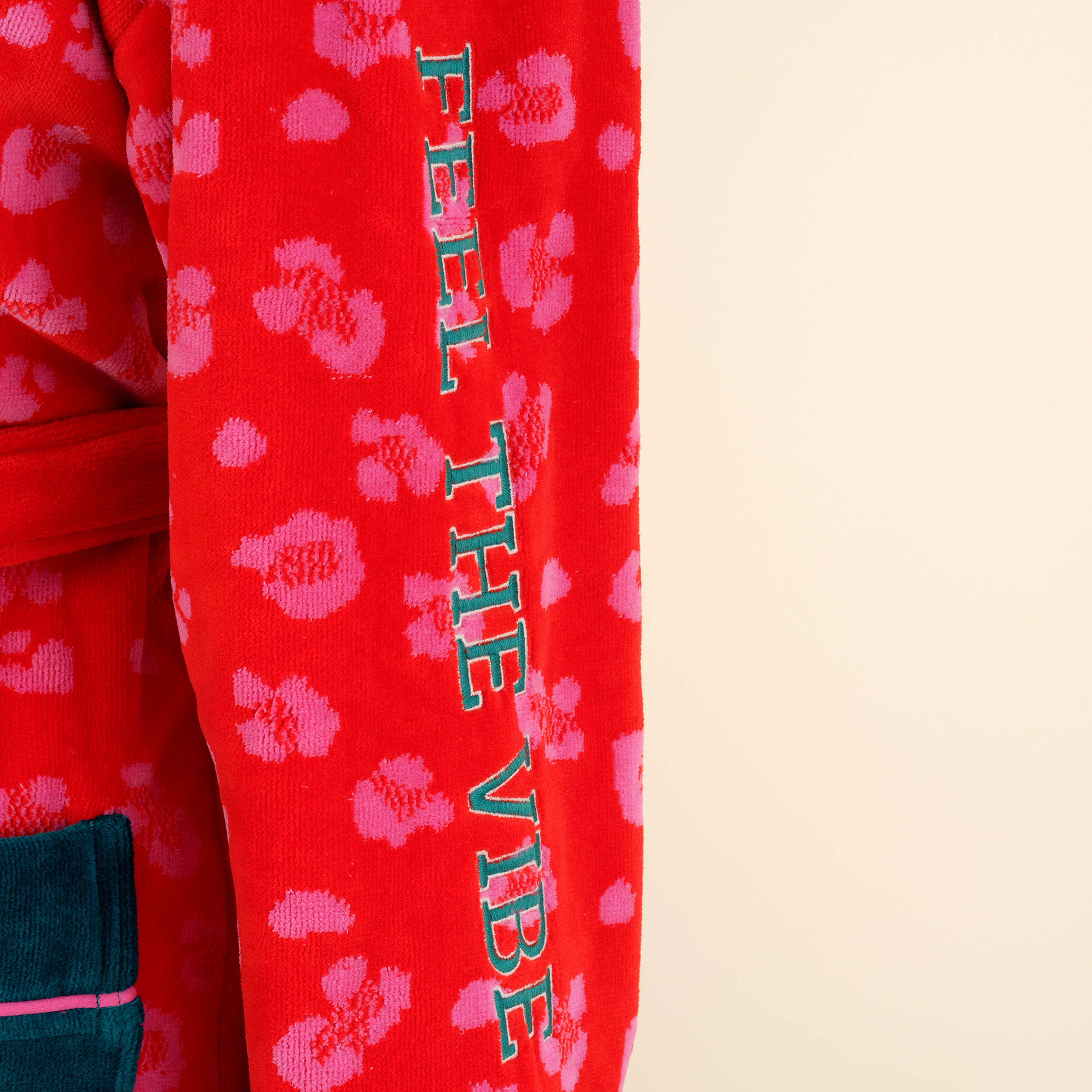 Tabea Pembe - Kırmızı Bornoz