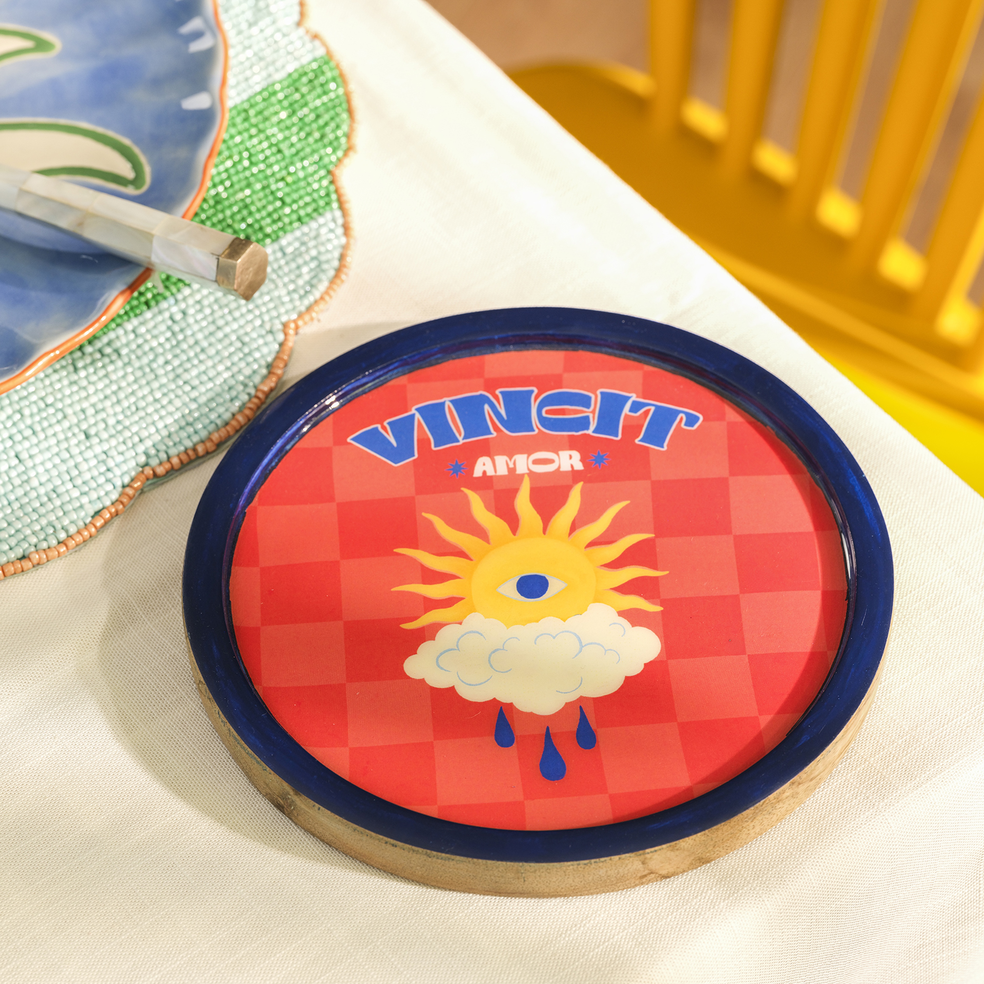 Lakrı Mango Ağacı Sunum Tahtası 18x18x1.5 Cm Kırmızı