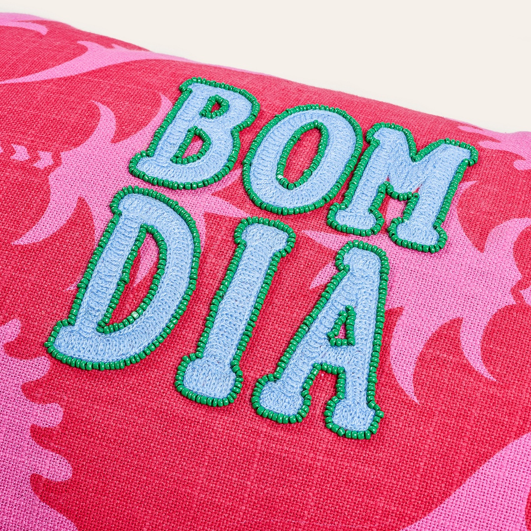 Hansı Dijital Baskılı Püsküllü Nakışlı Pamuk Dolgulu Kırlent 30x55 Cm Kırmızı - Pembe