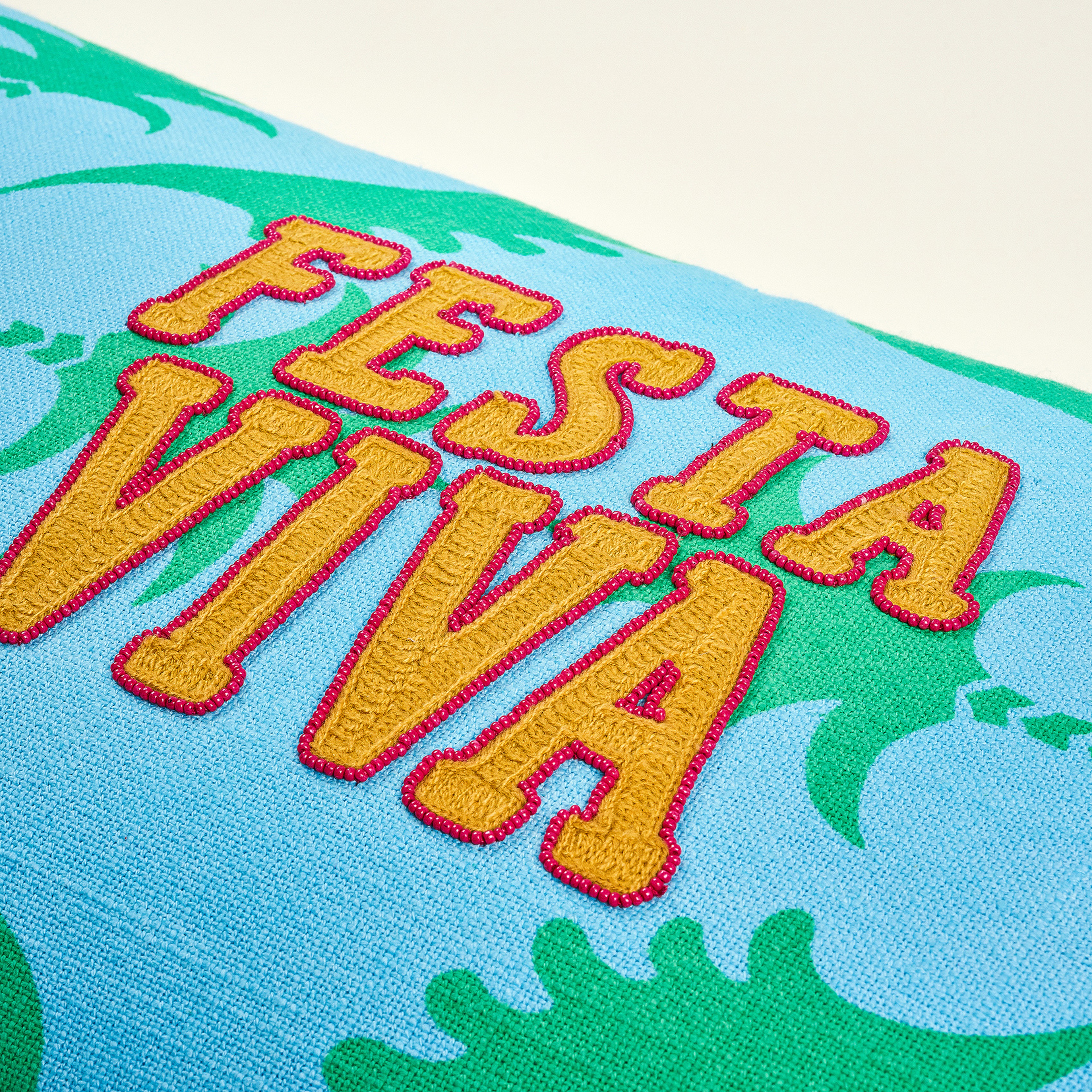 Hansı Dijital Baskılı Püsküllü Nakışlı Pamuk Dolgulu Kırlent 30x55 Cm Yeşil - Mavi