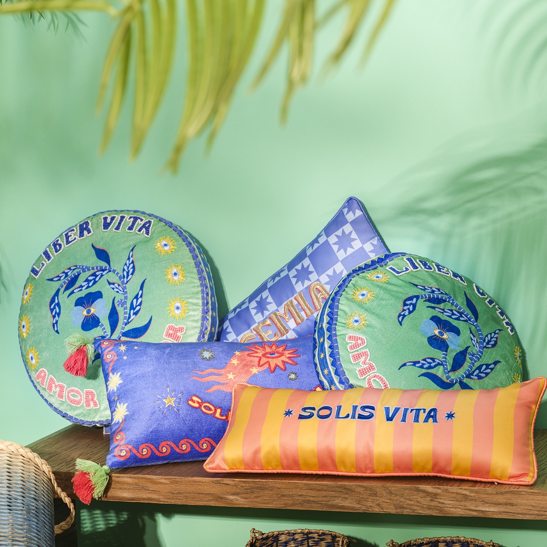 Ghunı Nakışlı Viskon Dolgulu Kırlent 40 Cm Yeşil