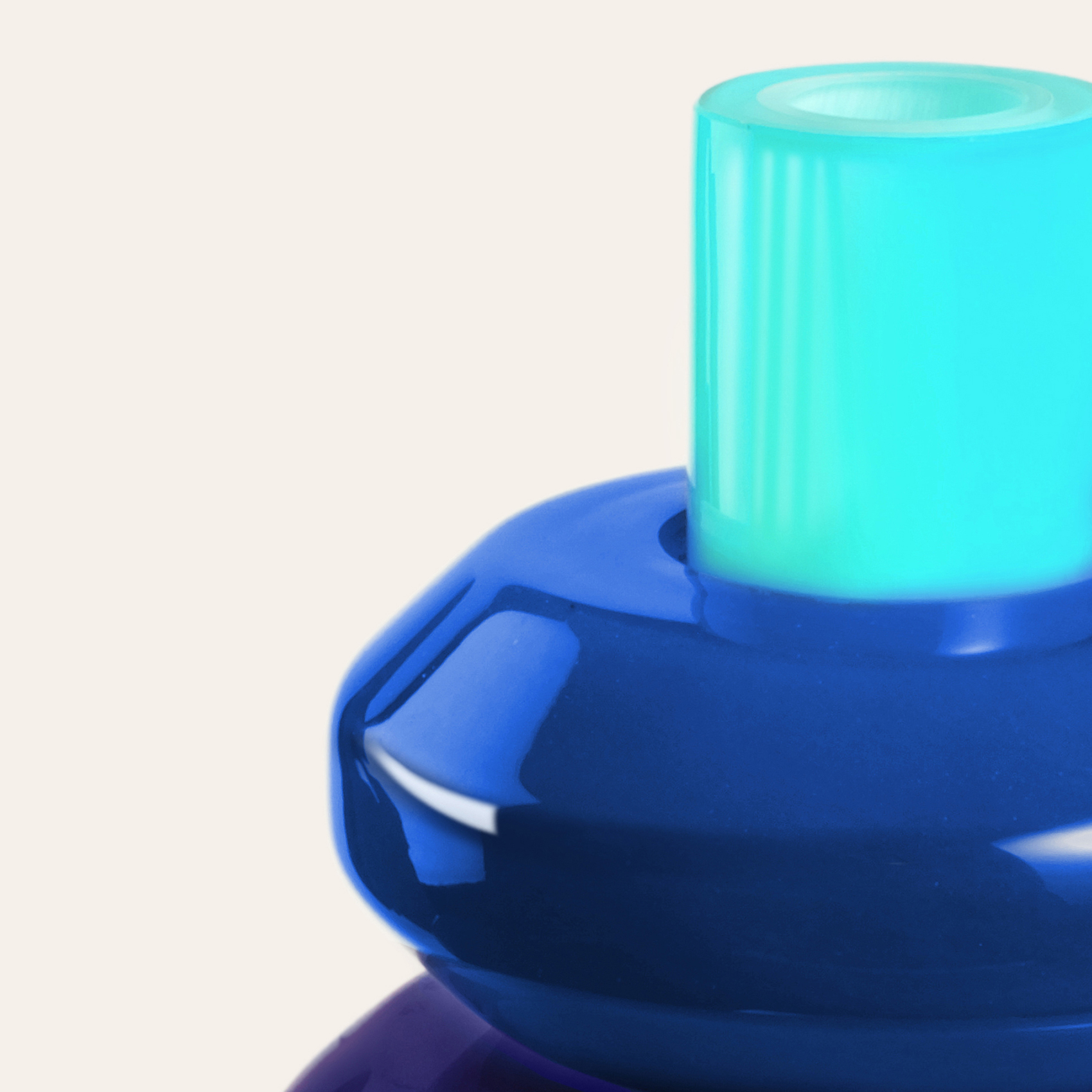 Baıta El Üretimi Cam Vazo 22x22x33 Cm Renkli