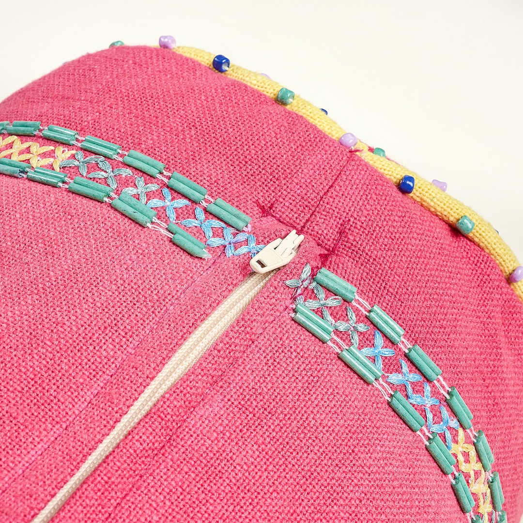 Ghunı Nakışlı Pamuk Dolgulu Kırlent 17x47 Cm Fuşya