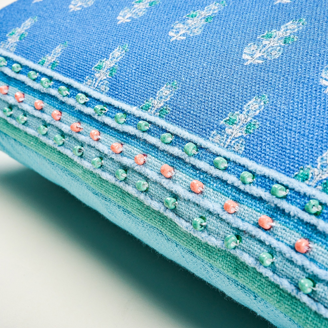 Ghunı Püsküllü Nakışlı Pamuk Dolgulu Kırlent 30x55 Cm Mavi