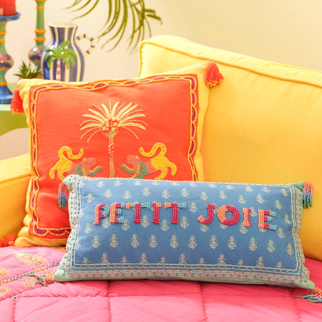 Ghunı Püsküllü Nakışlı Pamuk Dolgulu Kırlent 30x55 Cm Mavi