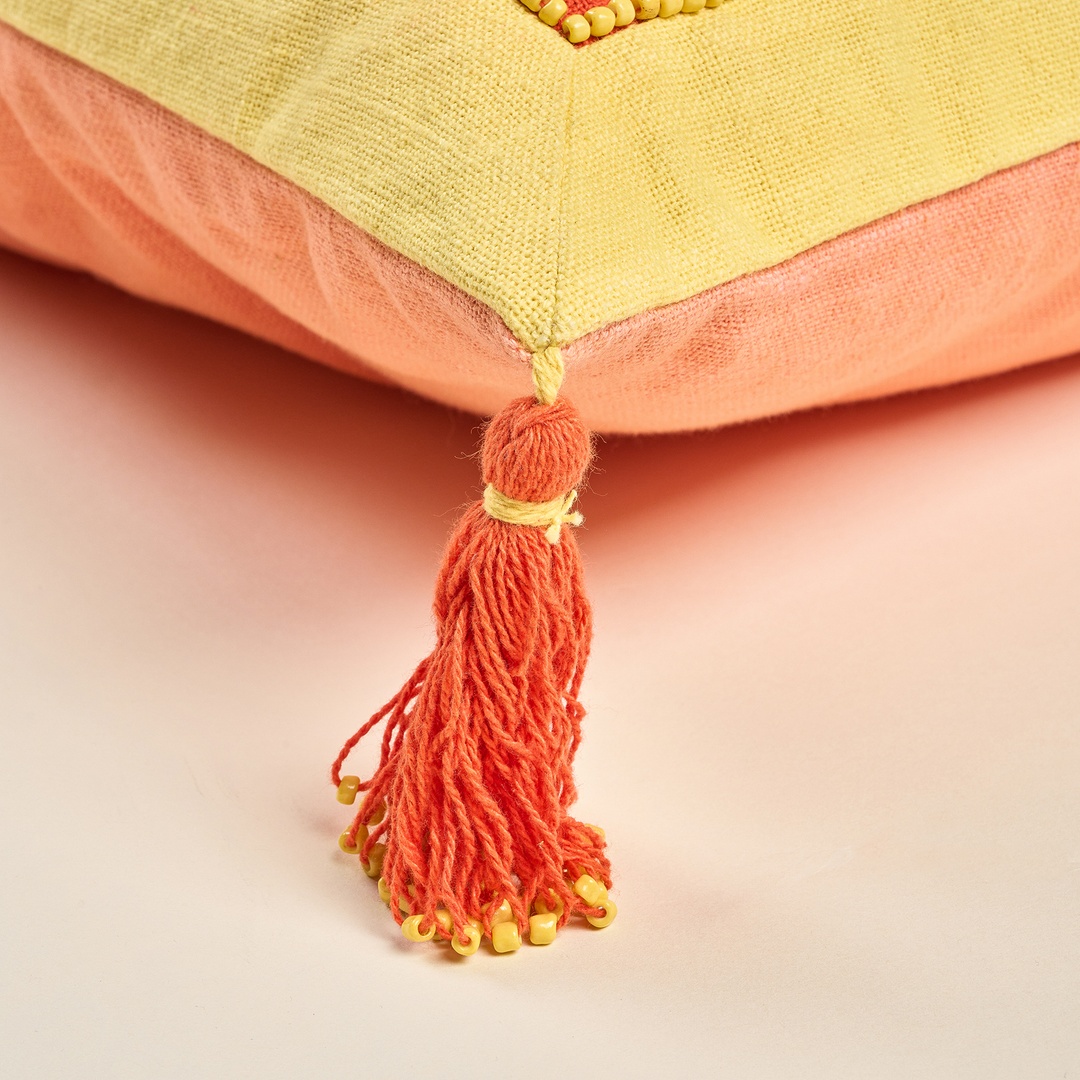 Ghunı Püsküllü Nakışlı Pamuk Dolgulu Kırlent 50x50 Cm Turuncu