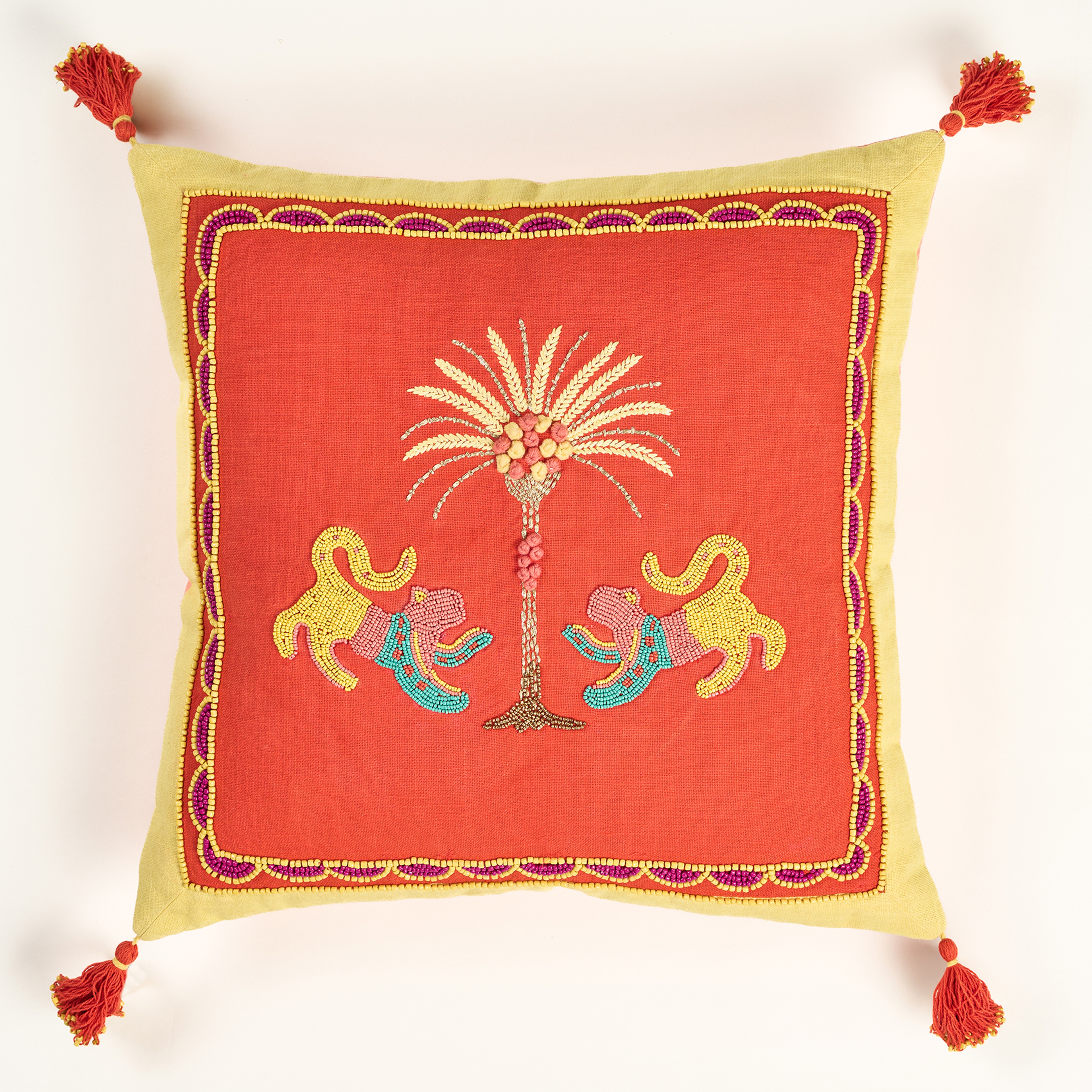 Ghunı Püsküllü Nakışlı Pamuk Dolgulu Kırlent 50x50 Cm Turuncu