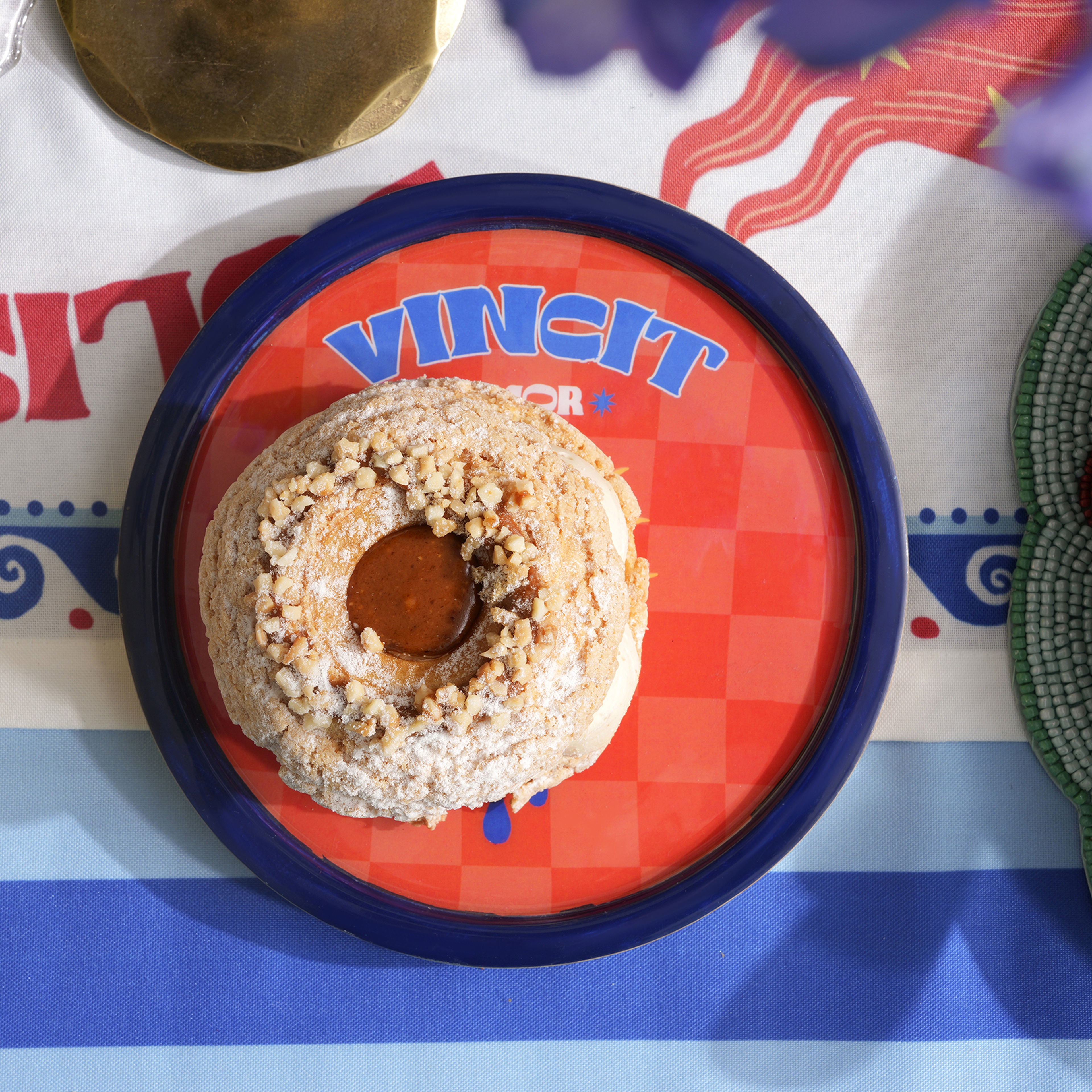 Lakrı Mango Ağacı Sunum Tahtası 18x18x1.5 Cm Kırmızı