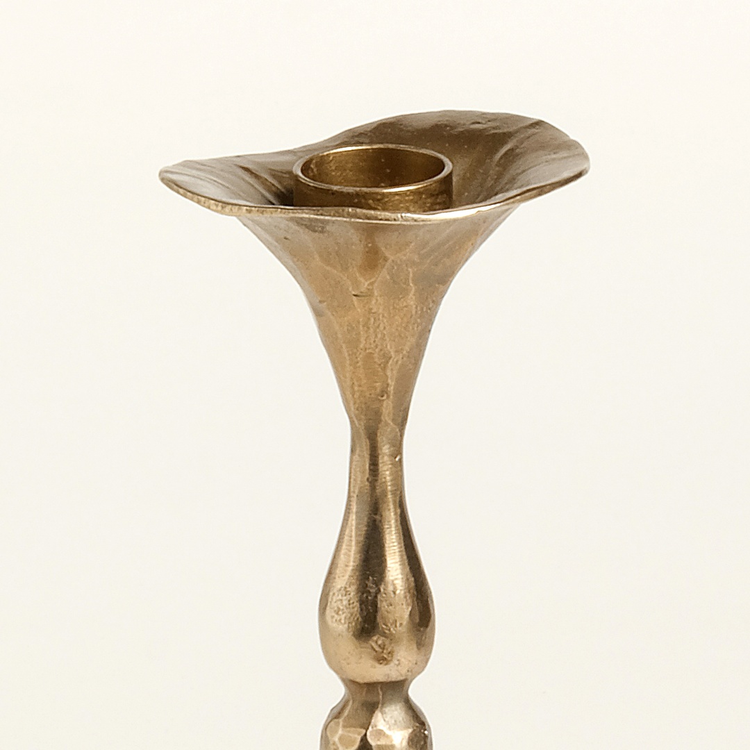 Lotus Demir Şamdan 9x9x26 Cm Antik Pirinç