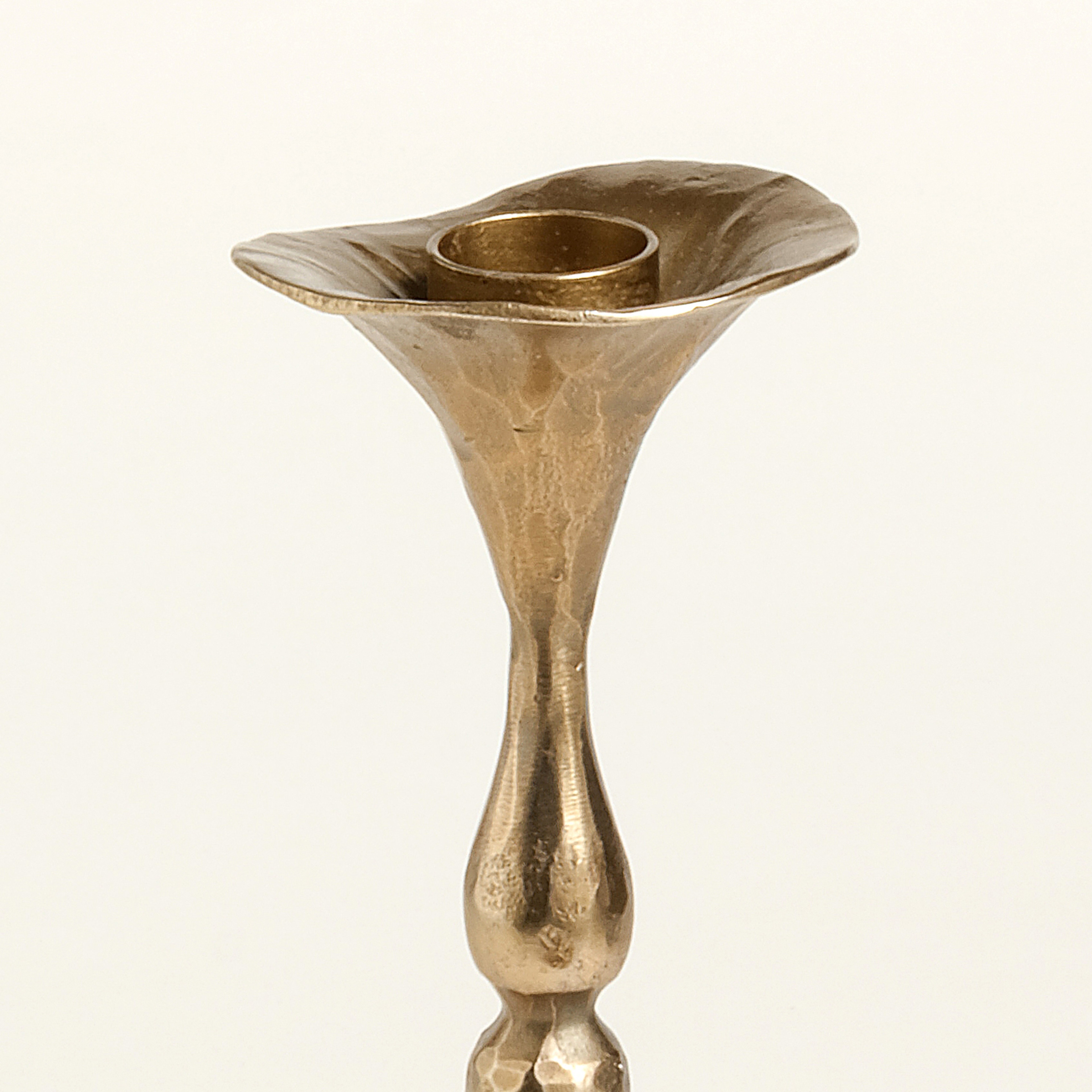 Lotus Demir Şamdan 9x9x26 Cm Antik Pirinç