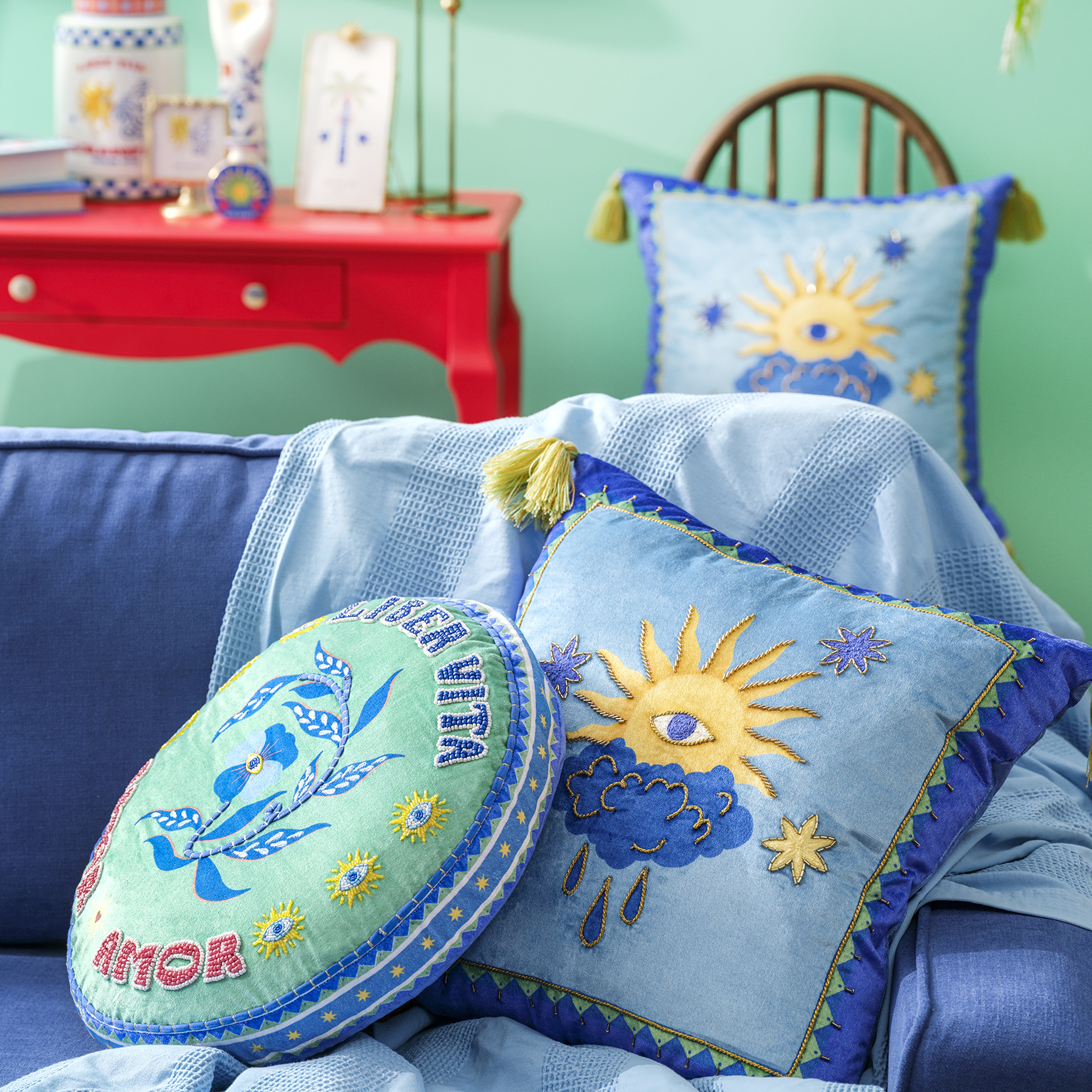 Ghunı Nakışlı Viskon Dolgulu Kırlent 40 Cm Yeşil