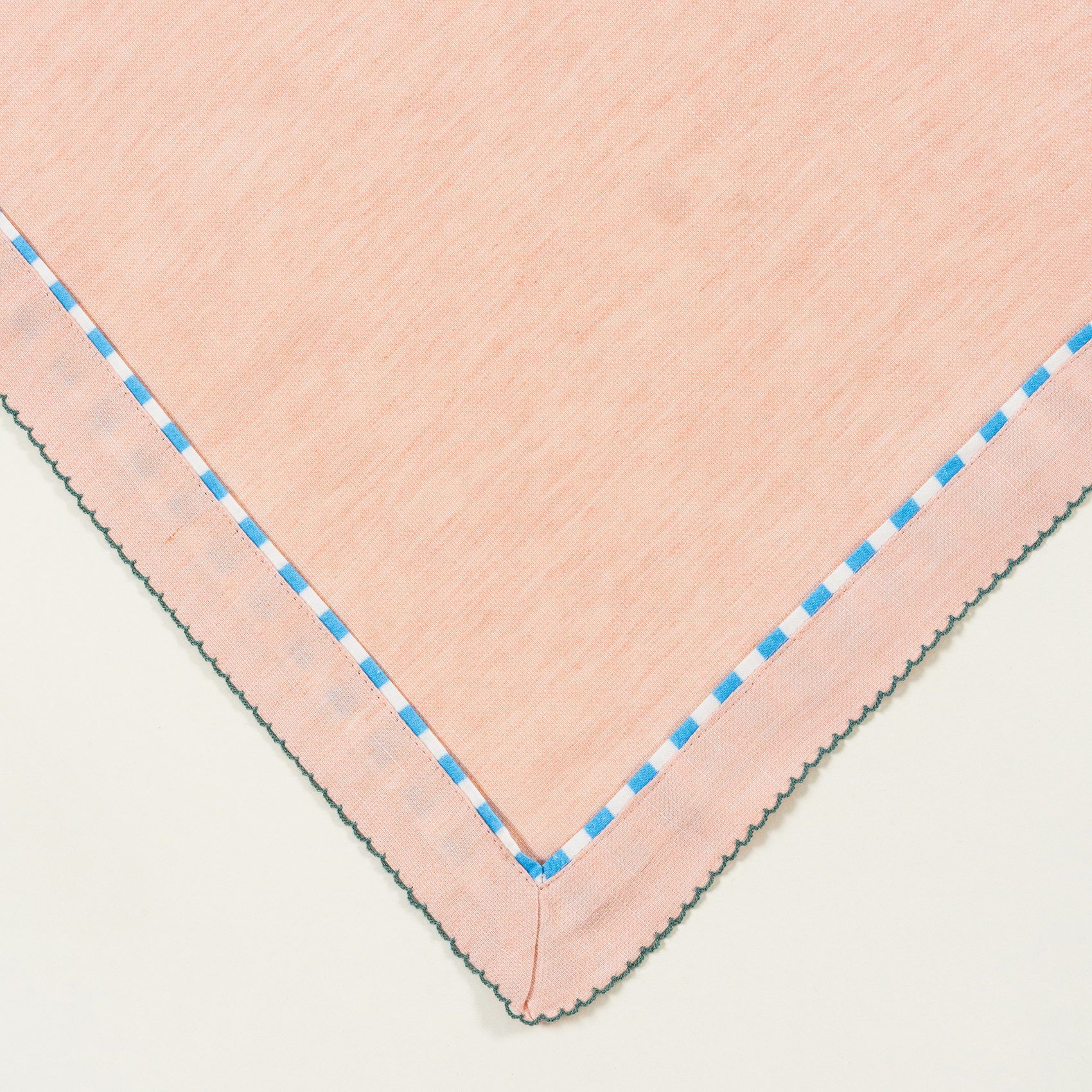Nilüfer Açık Pembe Masa Örtüsü 160x240 Cm