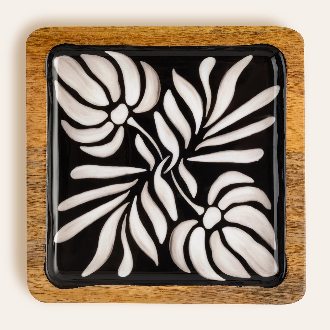 Lakrı Mango Ağacı Tepsi 20x20x2.5 Cm Siyah