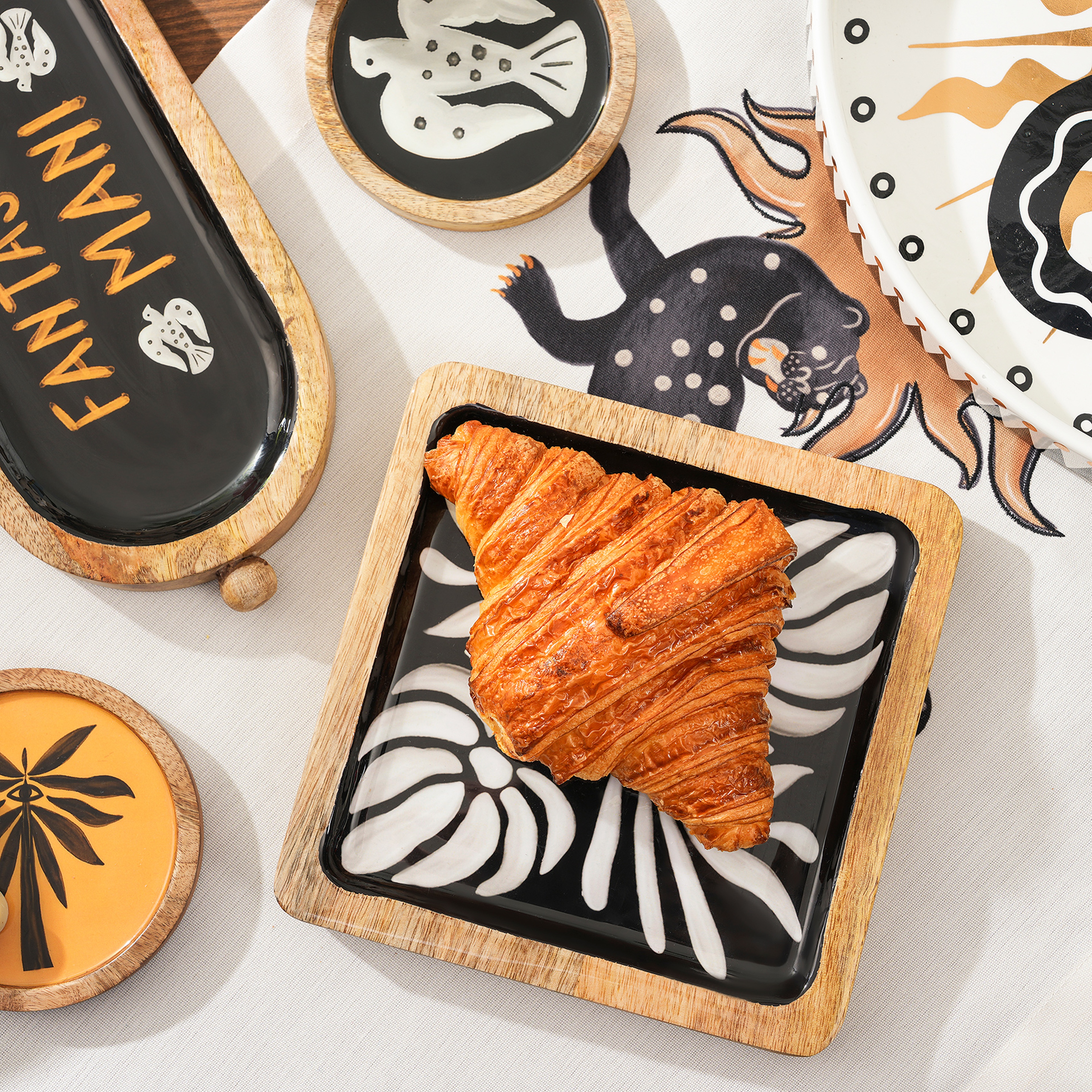 Lakrı Mango Ağacı Tepsi 20 Cm