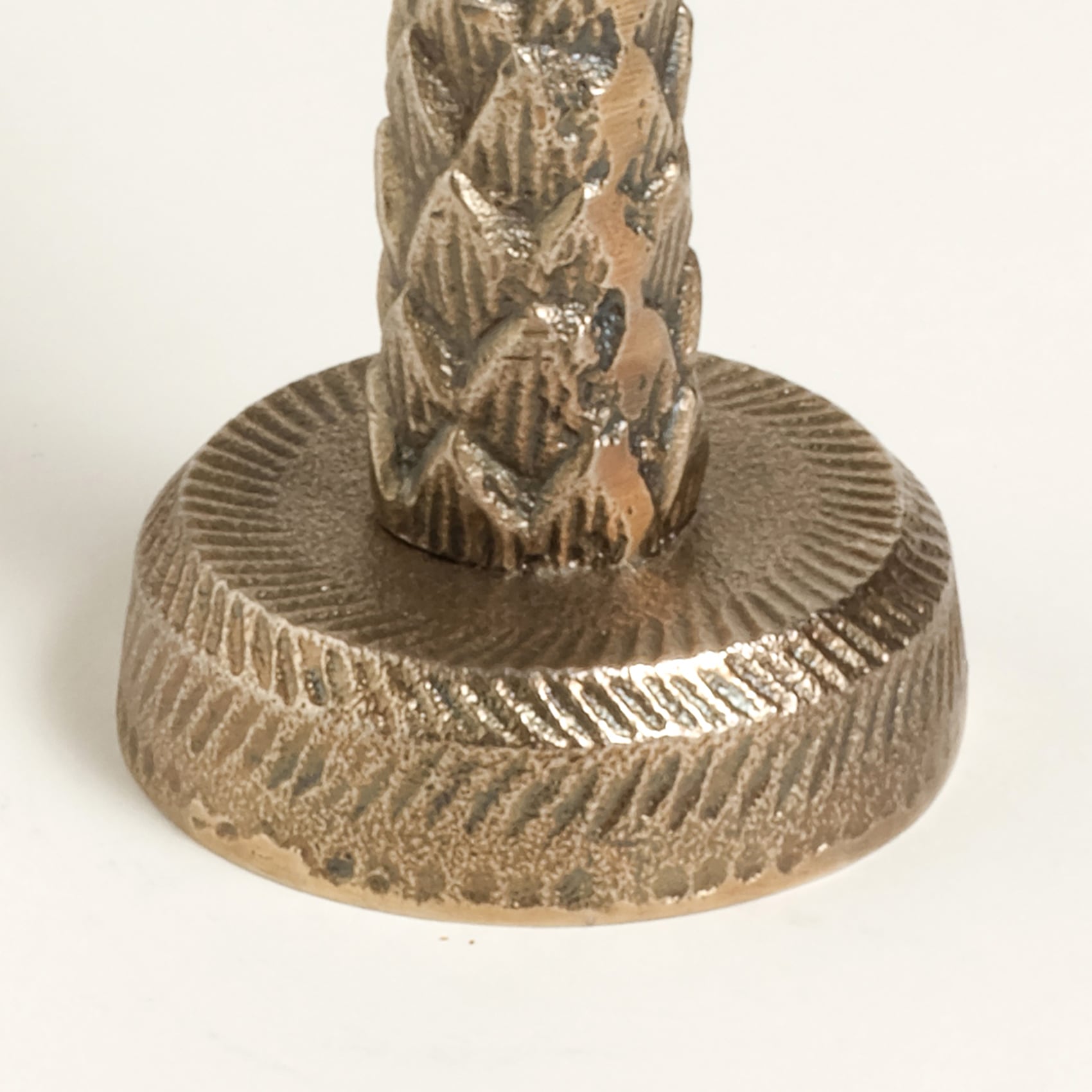 Lotus Antik Pirinç Alumınyum Şamdan 8x8x18 Cm