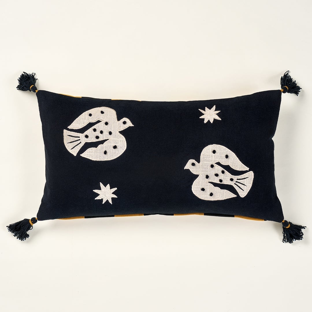 Ghunı Aplikeli Pamuk Dolgulu Kırlent 30x55 Cm Siyah